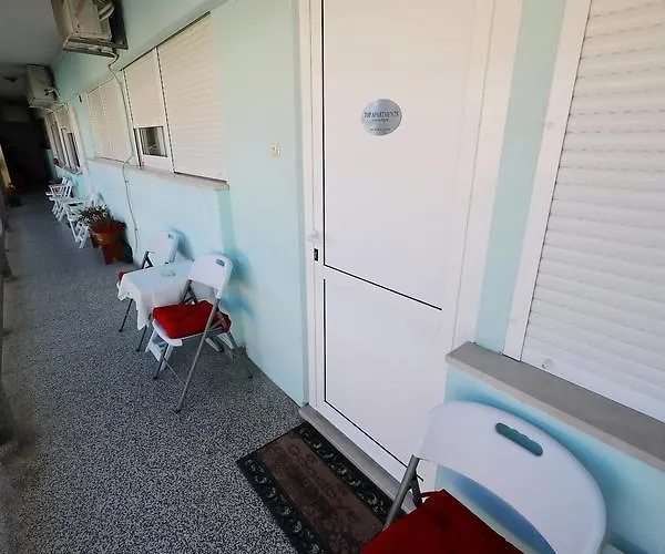 アパート Top Apartments Zadar *